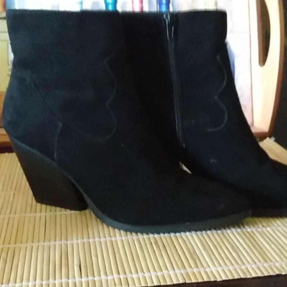 Black Swede boots womens
